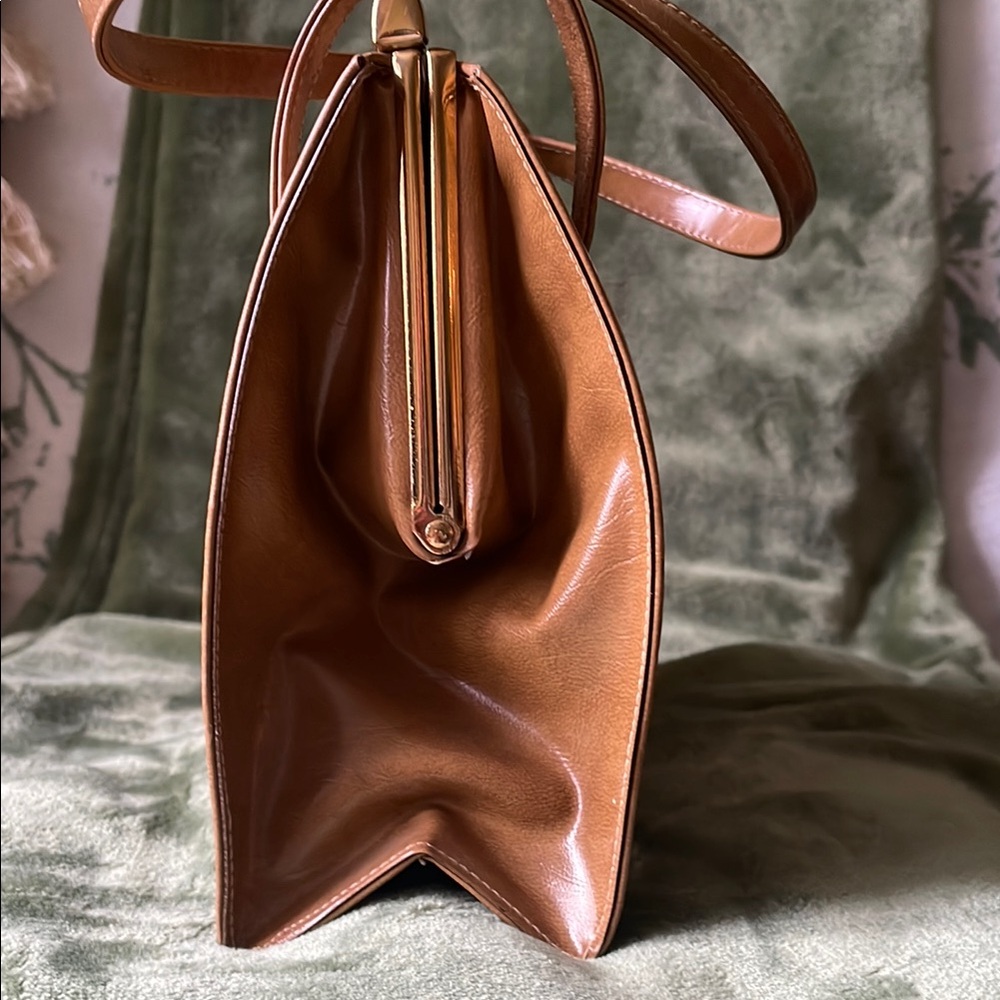 Vintage Tan  Leather Calego Made in Canada Handbag - Picture 4 of 8